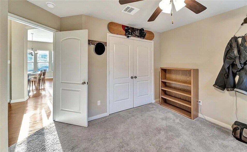Building Photo - 3701 Castleton Dr