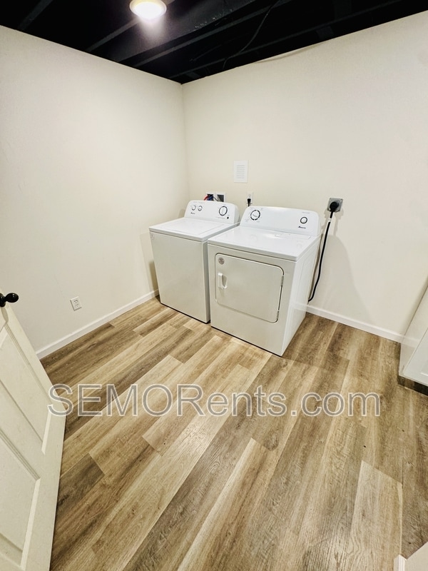 Building Photo - 1310 MO-34