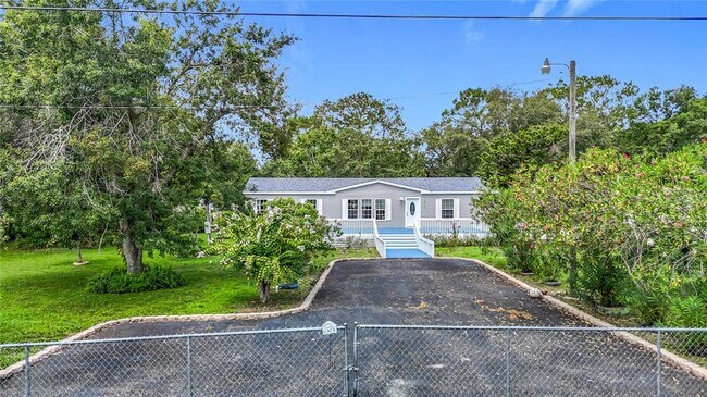 Building Photo - 7515 Rooks Dr