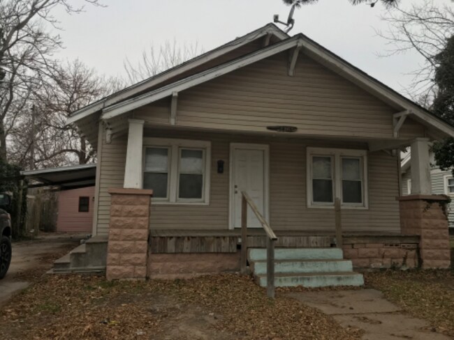 Building Photo - 1405 S Seneca St