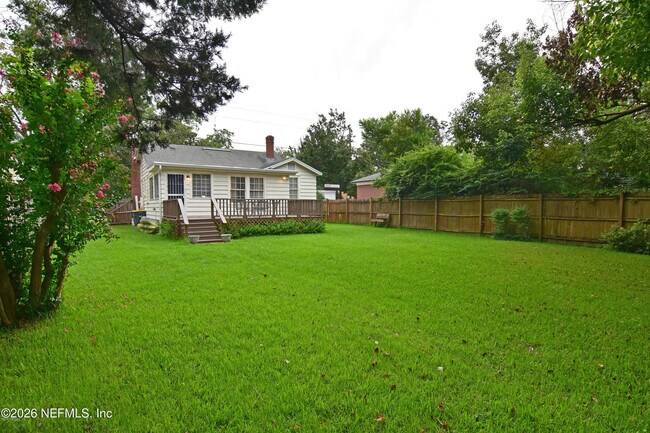 Building Photo - 1328 Ingleside Ave
