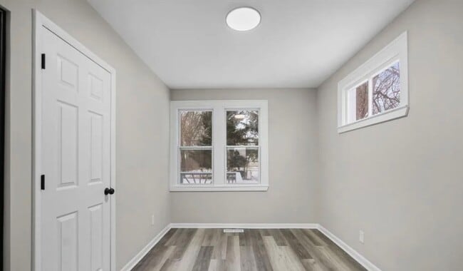 Building Photo - Come see your new home!