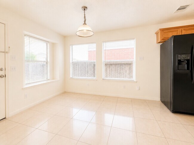 Building Photo - 7219 Brookville Ln
