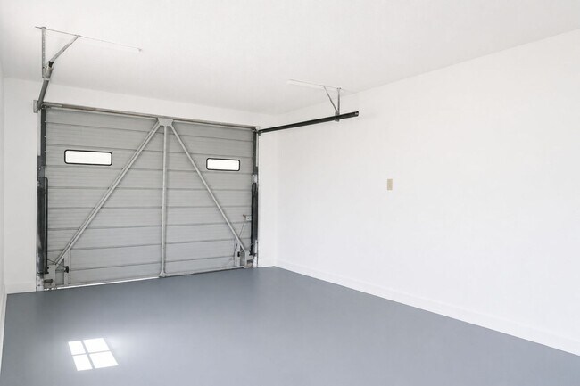 Building Photo - 2 Bedroom, 1.5 Bathroom Home for Rent in Zephyrhills!