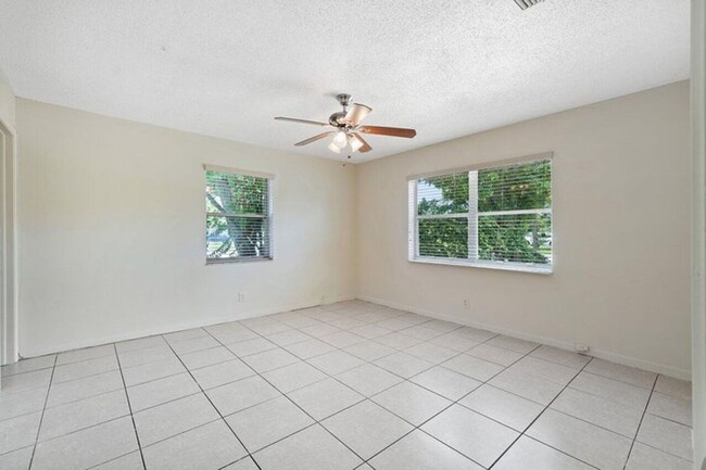 Building Photo - 5854 Kumquat Rd