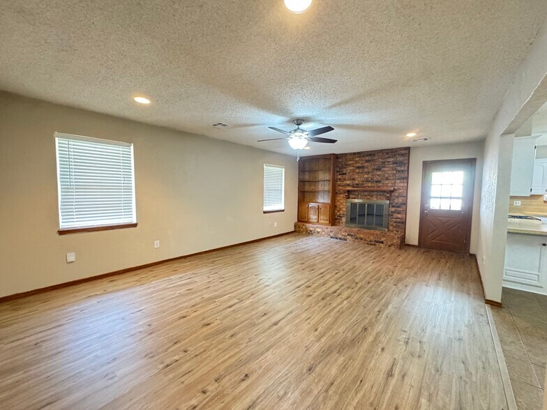 Building Photo - 8636 NW 86th St