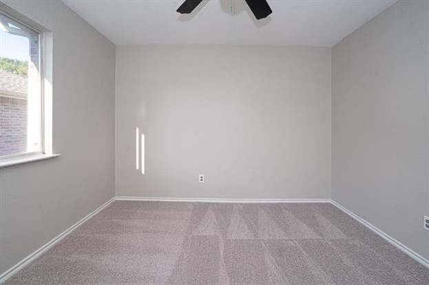 Building Photo - 2704 Frontier Ln