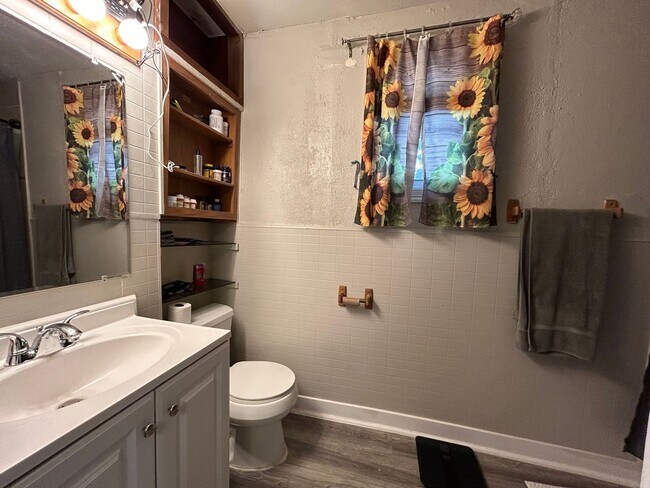 Building Photo - Charming Old Town Fort Collins Home with Yard