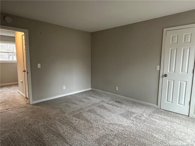 Building Photo - 304 Rangoon Ct