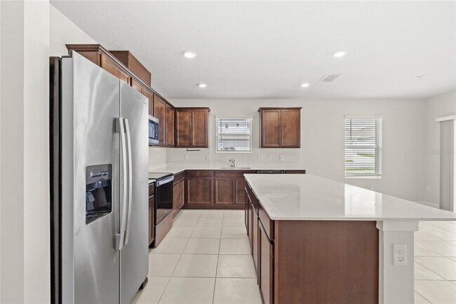 Building Photo - 1575 Aspen Ave