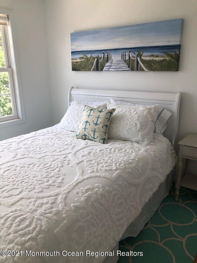 Building Photo - 979 Ocean Ave