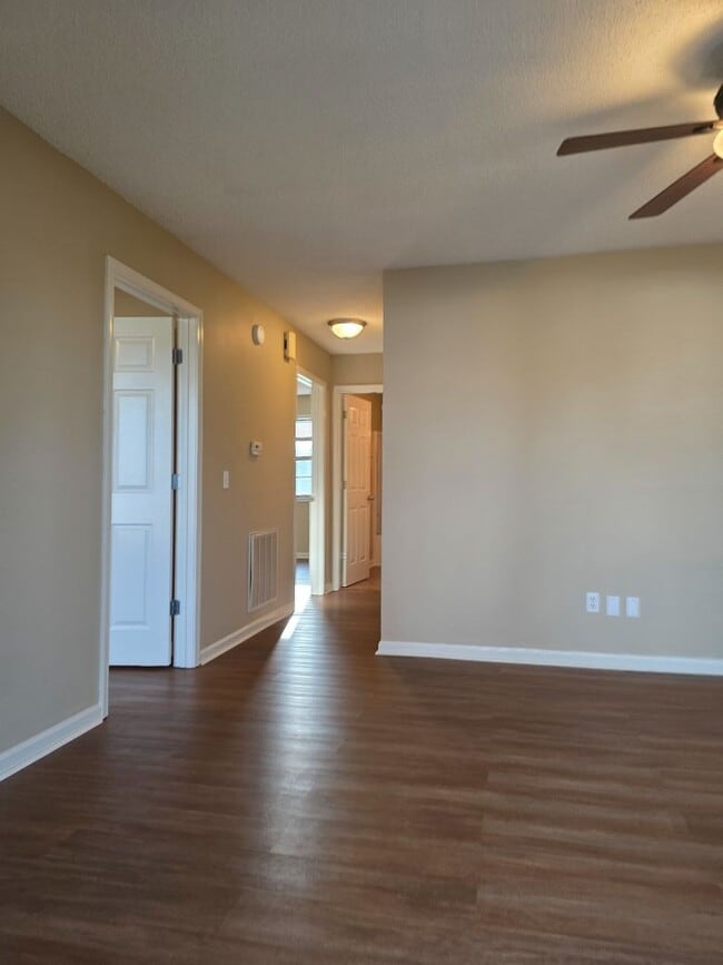 Building Photo - 1609 Bourland Ln