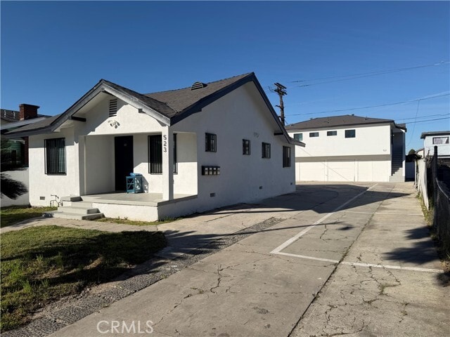 Building Photo - 523 W 78th St