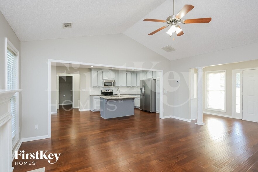 Building Photo - 1581 Brush Creek Dr