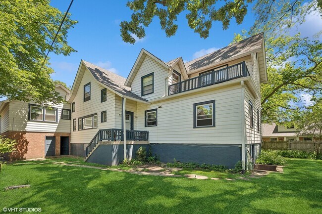Building Photo - 1029 Linden Ave