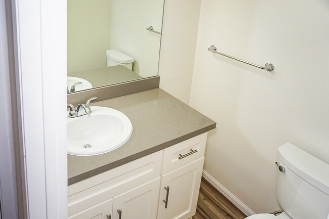 Building Photo - STUNNING 3BD/2.5BA TOWNHOUSE - BONITA VIEW...