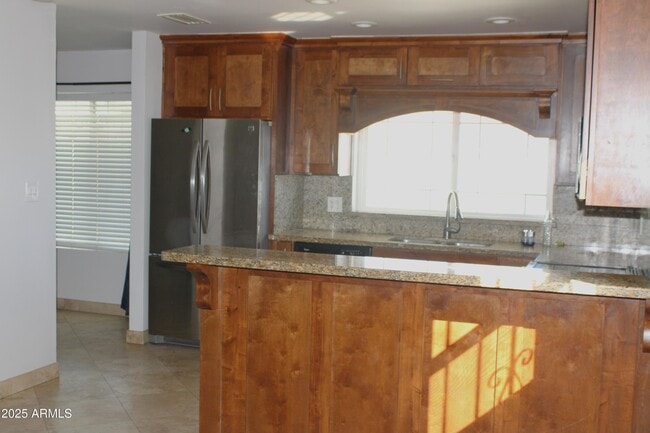 Building Photo - 4046 E Hidalgo Ave