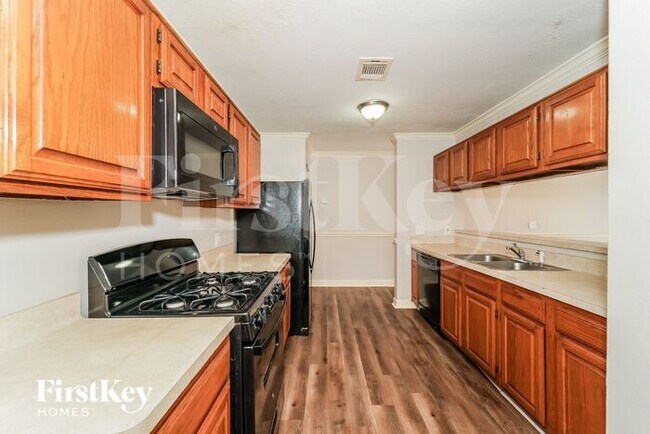 Building Photo - 6615 Navidad Rd