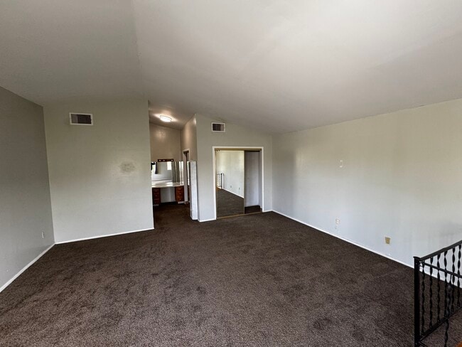 Building Photo - 229 Philippine St