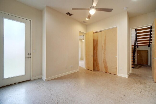 Building Photo - 5312 Agatha Cir