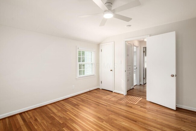 Building Photo - 2559 Welsford Rd