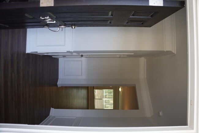 Building Photo - 307 Dipsea Spg