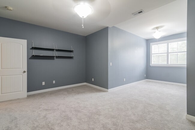 Building Photo - 8513 Loxton Cir