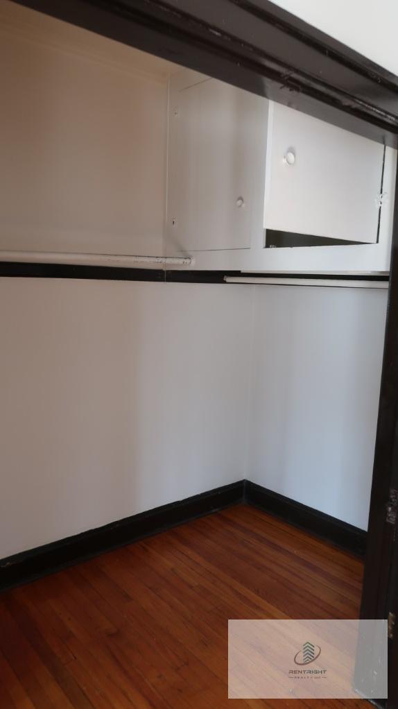 Building Photo - 4588 N Elston Ave