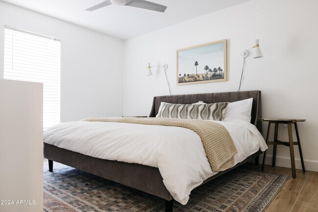 Building Photo - 6629 E Dreyfus Ave