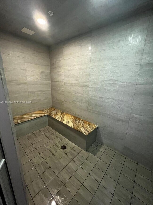 Building Photo - 17301 Biscayne Blvd