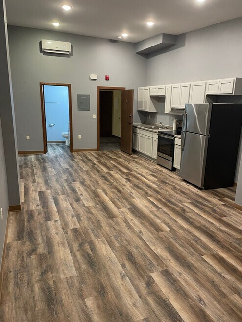 Building Photo - 110 N Minnesota St