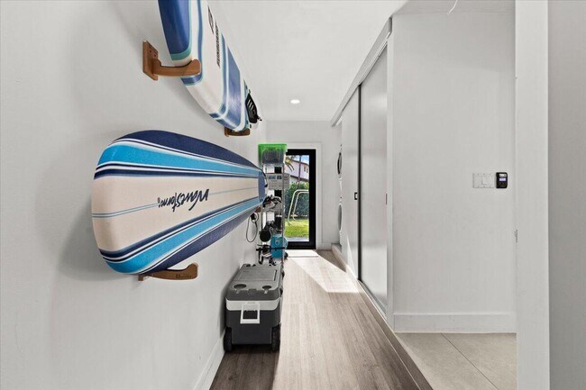 Building Photo - 1049 W Palmetto Park Rd