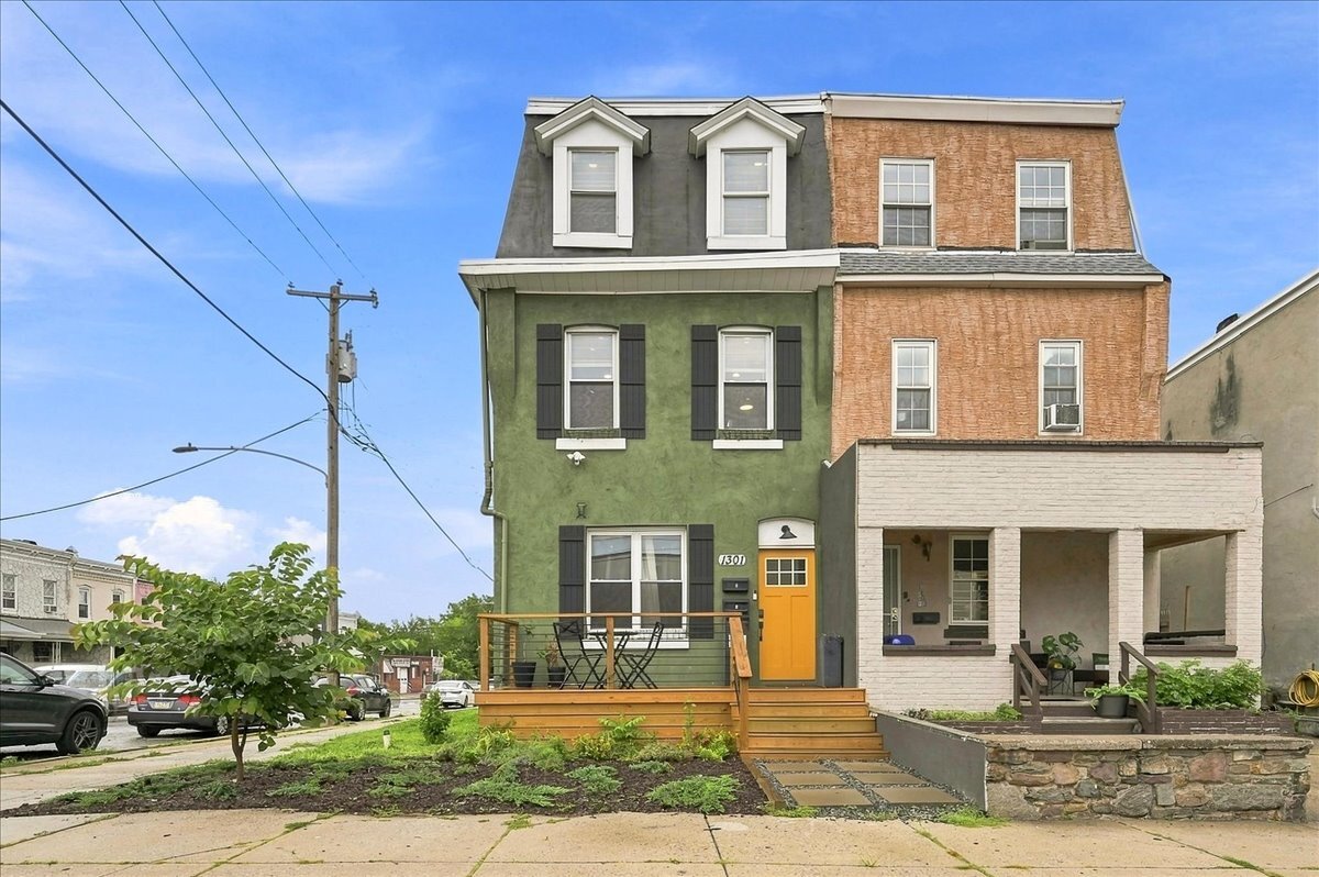 Building Photo - 1301 S 49th St