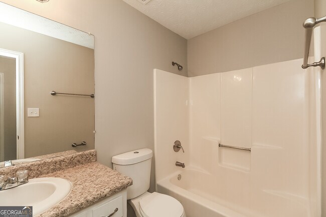 Building Photo - 7548 Colonial Ct