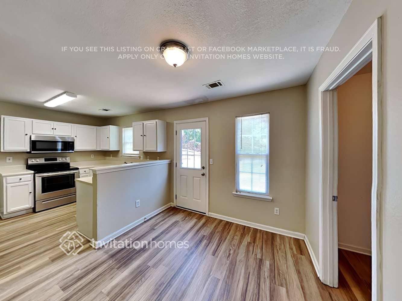 Building Photo - 235 Lakeside Point