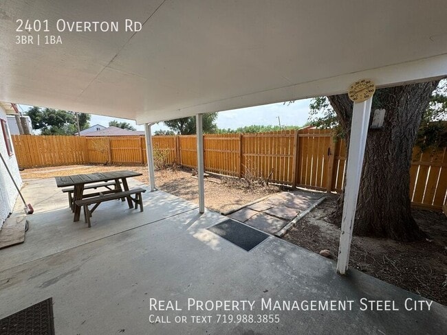 Building Photo - 2401 Overton Rd