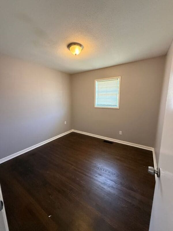 Building Photo - 3419 Grassfort Dr SW