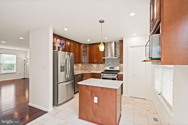 Building Photo - 11070 Clovertree Ct