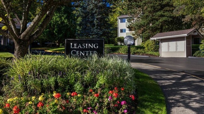 Building Photo - 7001 Old Redmond Rd