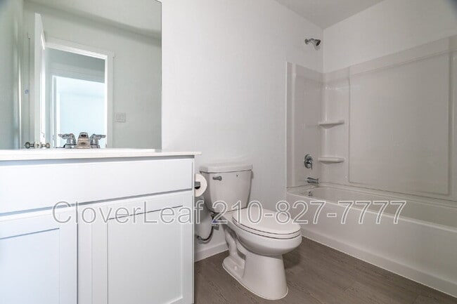 Building Photo - 706 Wolf Crest Blvd