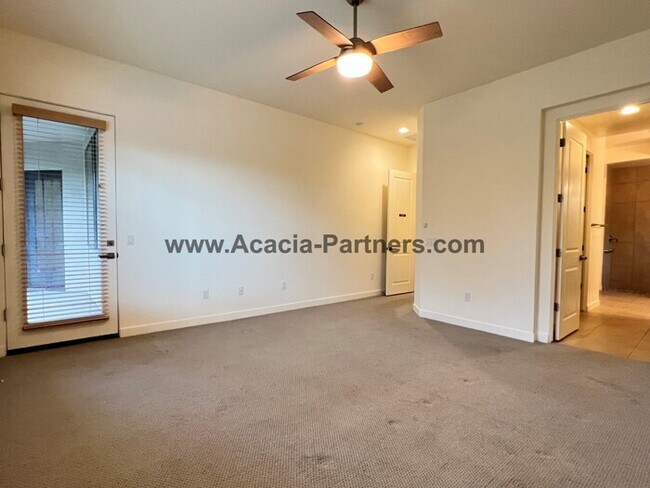 Building Photo - Four Bedroom Home in the Gated Sam Hughes neighborhood.