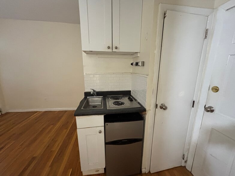 Building Photo - 51 S Huntington Ave