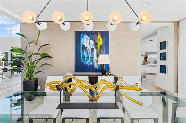 Building Photo - 2416 Bayview Dr