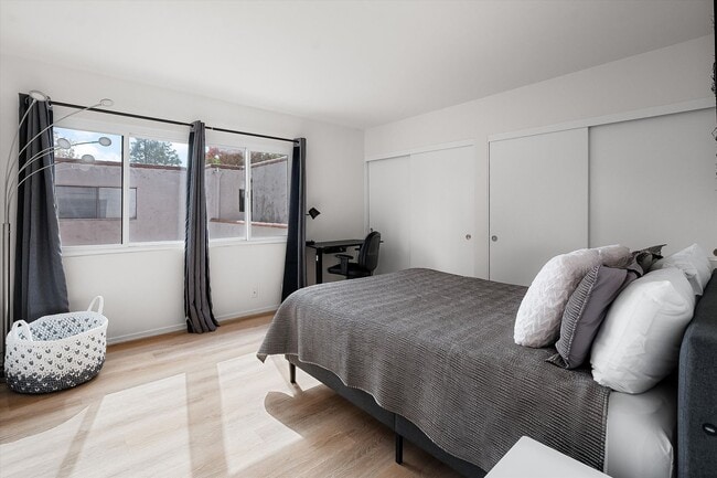 Building Photo - Furnished - Catch the Wave of Modern Comfort at Our Reef Oasis