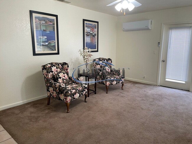 Building Photo - 3 bedroom, 2 bath house
