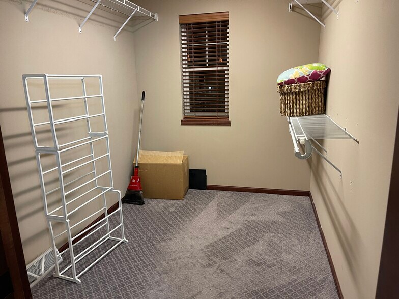 Building Photo - 113 Alton Dr