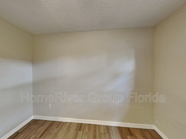 Building Photo - 1207 E 108th Ave