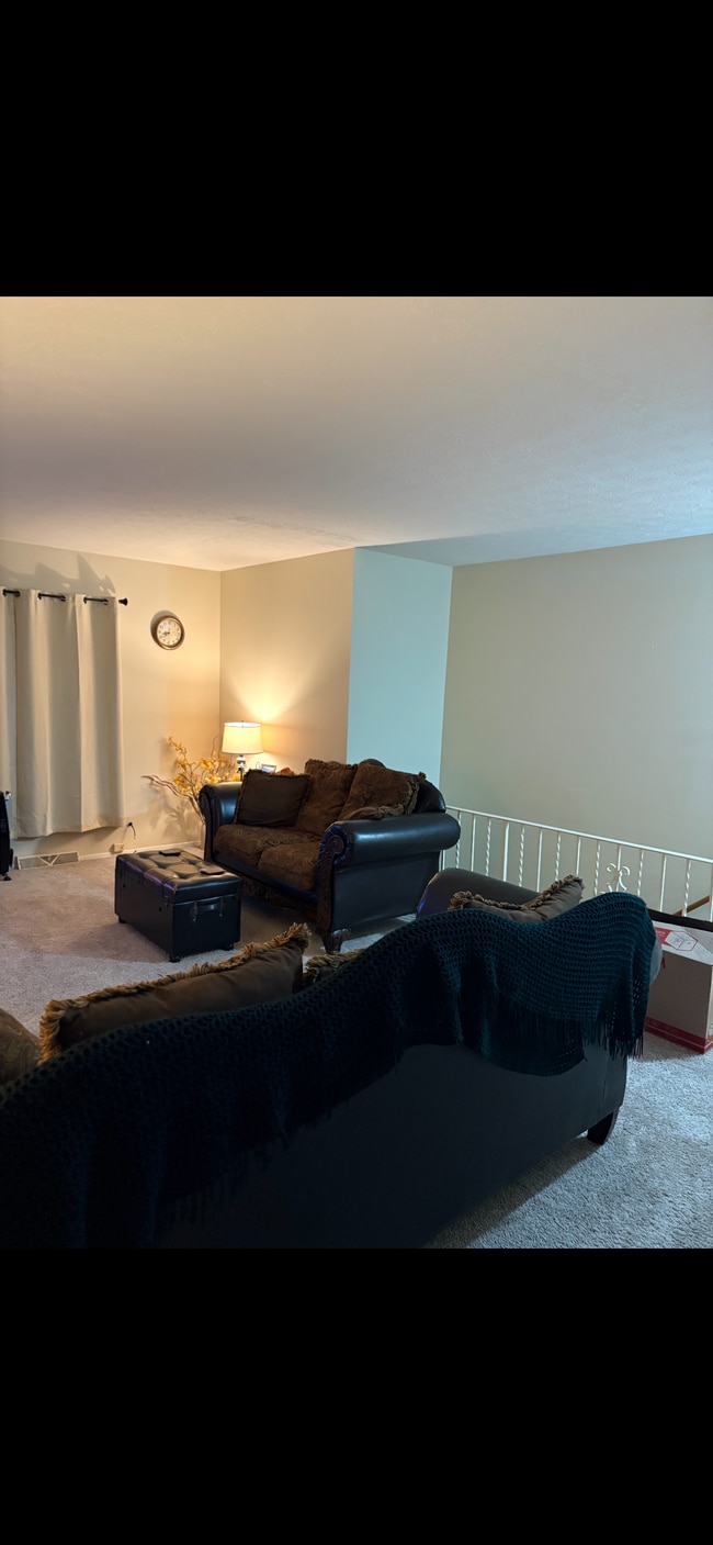 Building Photo - 4431 Maplepark Rd