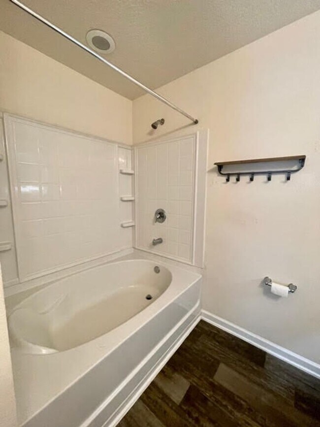 Building Photo - Practically New Home