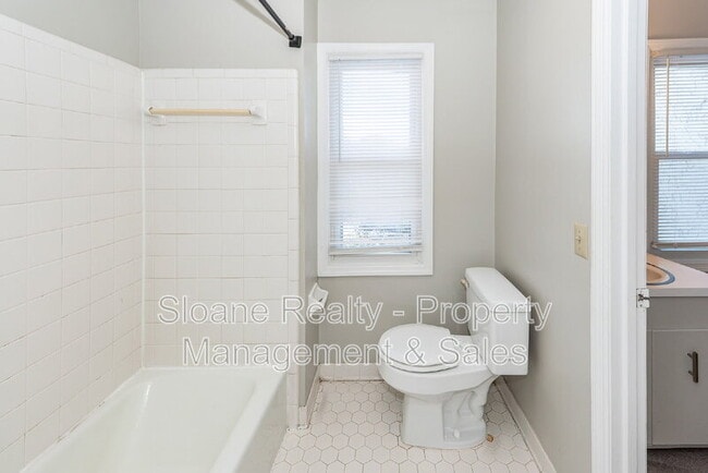 Building Photo - 40 Meander Row